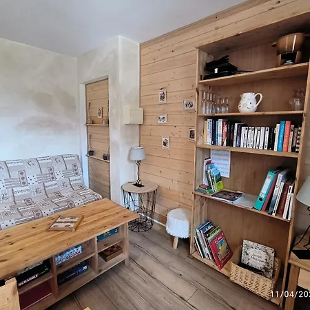 Le Petit Coin Au Bord Du Appartamento *