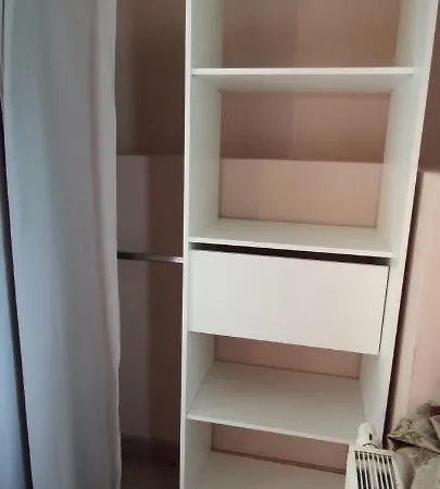 Le Petit Coin Au Bord Du *